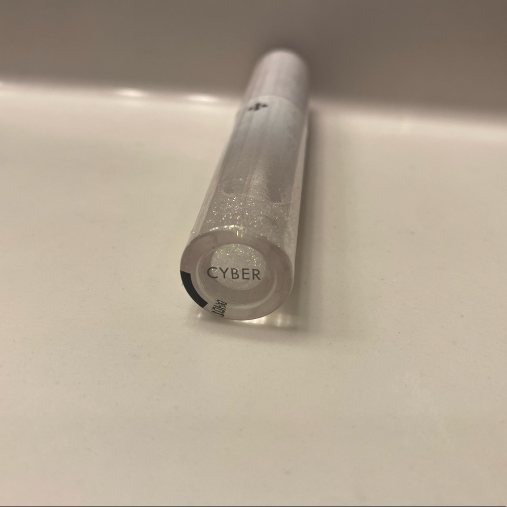 Love Craft Beauty Cyber Glare Gloss